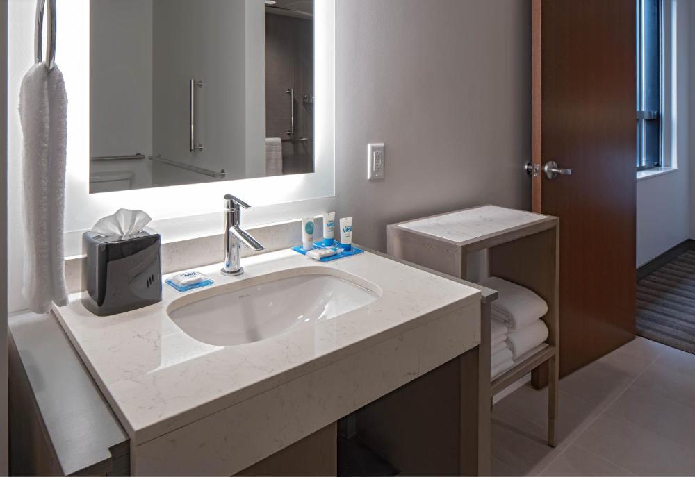 King Studio Suite with Kitchen and Roll-In Shower - Disability Access interior